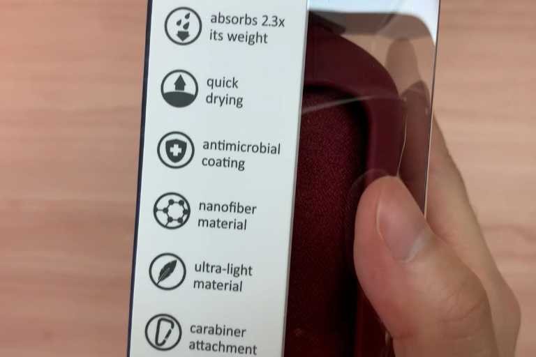 Side packaging of the Matador NanoDry towel
