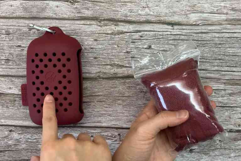 Using a Zip-lock bag instead of the Matador NanoDry storage pouch for reducing weight.