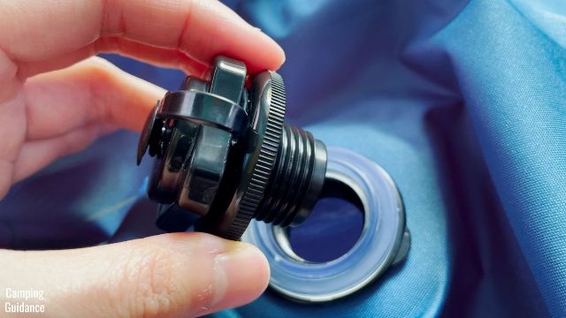 This is a picture of the 2-way opening (the bottom of the Boston valve) on the Alps Mountaineering Vertex Air Bed.