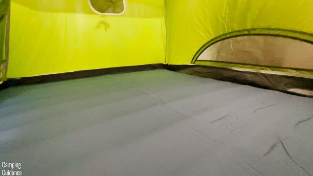 The sleeping surface of the REI Camp Dreamer Double is almost flat, but you can see some baffling/lines across the sleeping pad.
