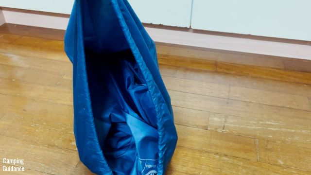 This is a picture of the oversized stuff sack of the Alps Mountaineering Vertex Air Bed.