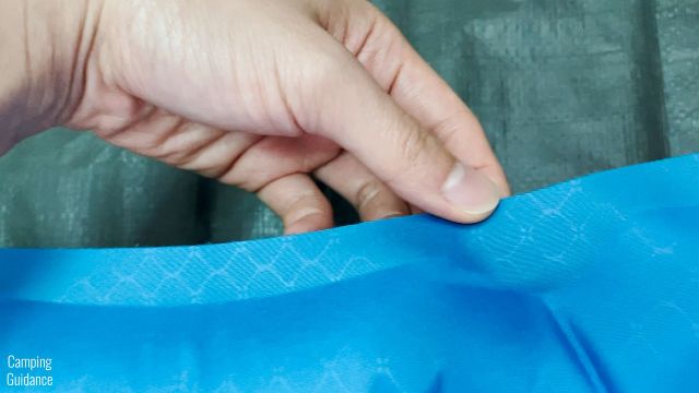This is a picture the seams of the Klymit Double V Uninsulated Sleeping Pad.