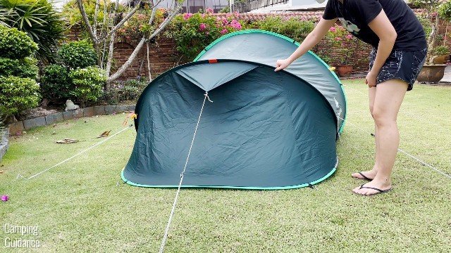 This is what the back of the Quechua 2 Seconds Pop Up Tent looks like when fully guyed out with the 3 guylines.