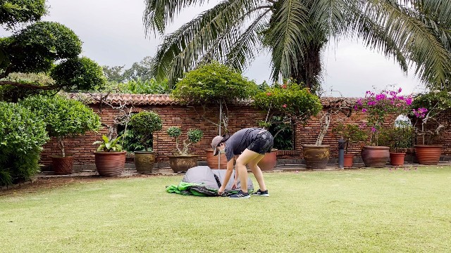 After you push the smaller circles of the Coleman 4-Person Pop Up Tent together, it should form just 1 single smaller circle.