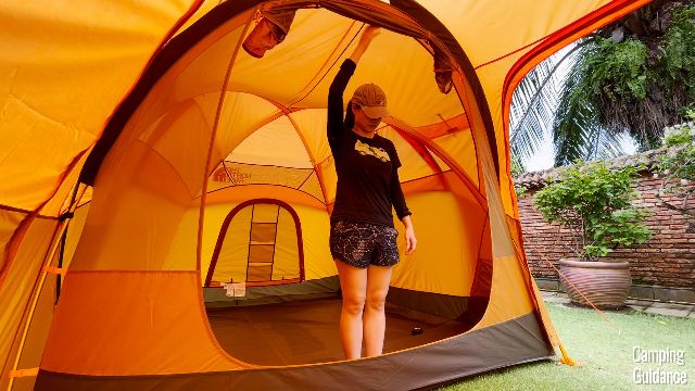 How tall the front door of The North Face Wawona 6 is, compared to my height (5’3).