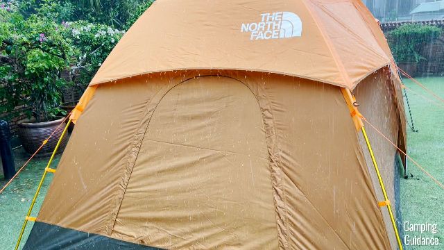 The back wall of the Wawona 6 in heavy rain.