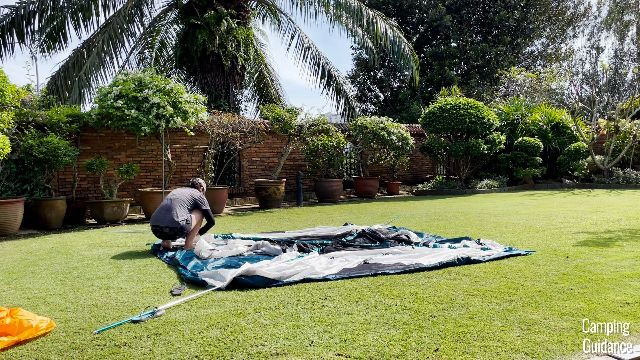 I found the blue pole sleeves of the REI Base Camp 6 to be rather snaggy.