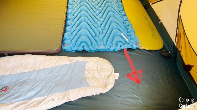 The red arrow is pointing to the leftover space after 6 pads go in.