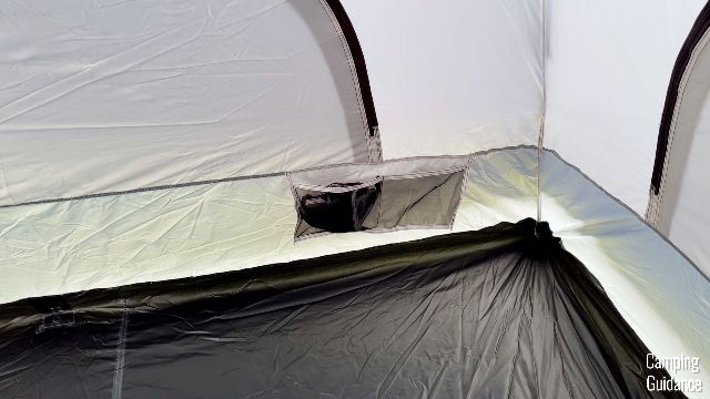 Here are 2 of the pockets in the Caddis Rapid 6.