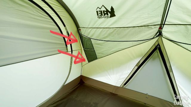 What 2 of the 8 pockets in the REI Wonderland 6 look like.