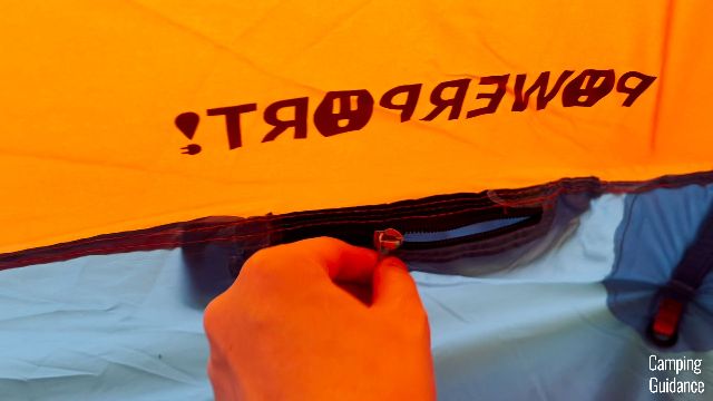 What the power port of the Eureka Copper Canyon LX 6 looks like.