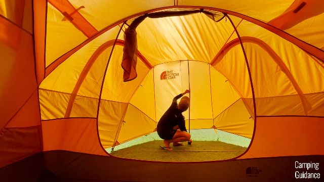 Me measuring the shortest height in the vestibule.