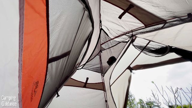 Gear loft of the Alps Mountaineering Lynx 2.