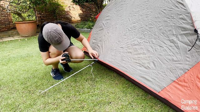 The author at the back of the Alps Mountaineering Lynx 1.