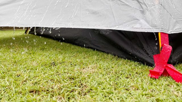The bottom of the Teton Sports Mountain Ultra 2 in rain