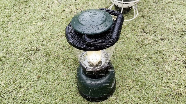 Rain testing the Coleman Rugged Rechargeable 400 Lantern.