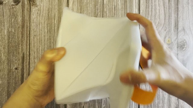 The LuminAID PackLite Titan's twist-to-inflate design.