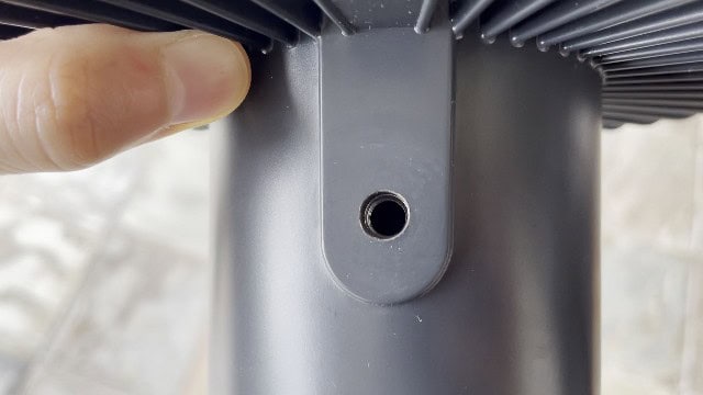 The tripod thread of the Nitecore NEF10 Fan.