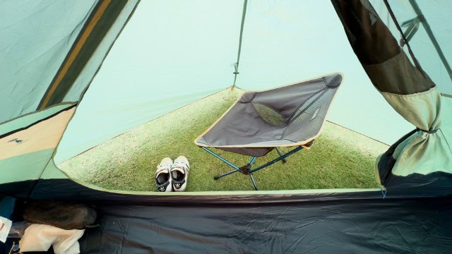 The size of the vestibule in the Kelty Wireless 4.